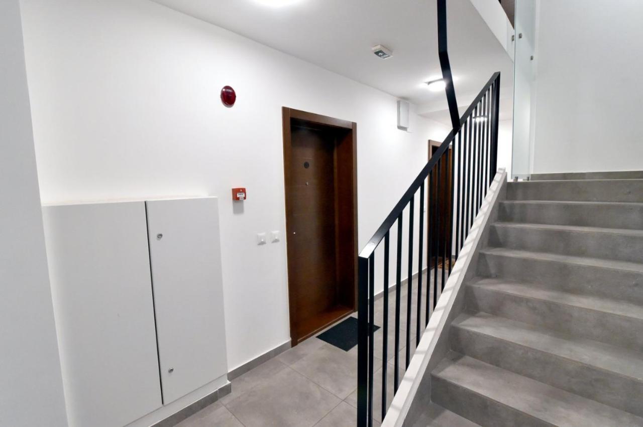 Tayson Square Dorcol New Location Free Garage Apartment Belgrade Exterior photo